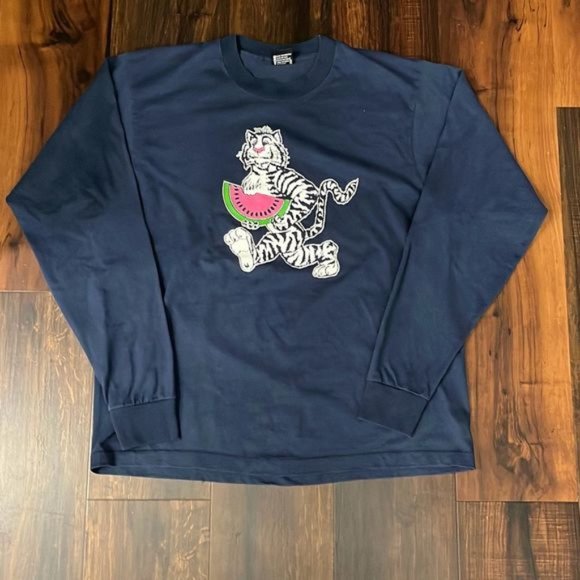 Other - Tag Tiger Graphic T Shirt Long Sleeve